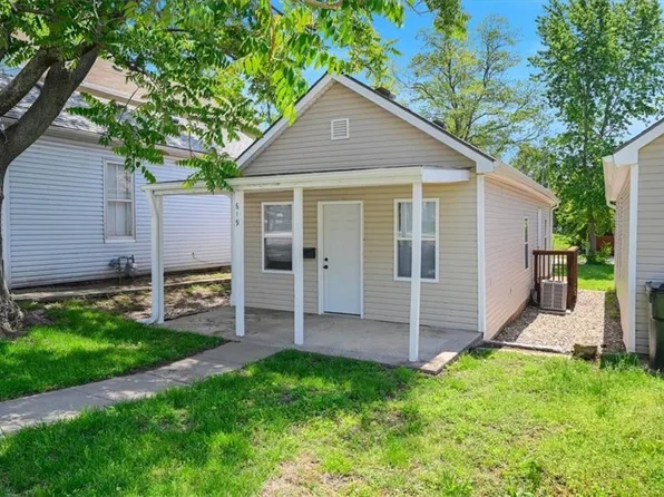 619 Kiowa St, Leavenworth, KS 66048