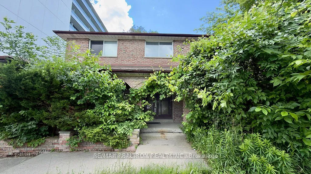 7 bed, $4,300 — Photo 1