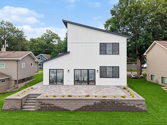 4th image of 26669 N Dr NW
