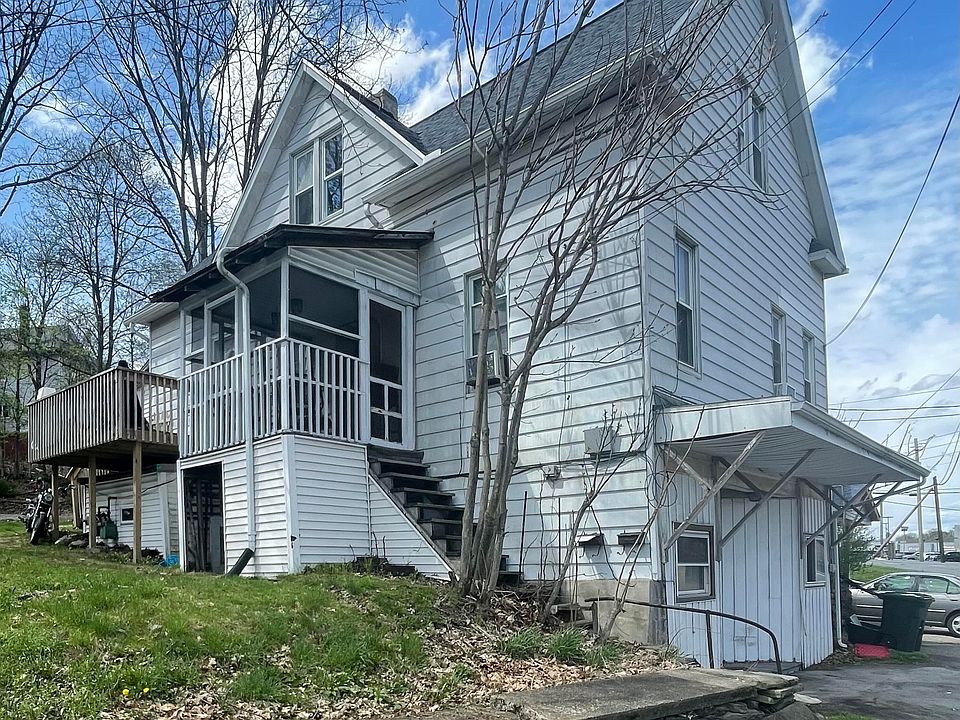 1st image of 210 Center St