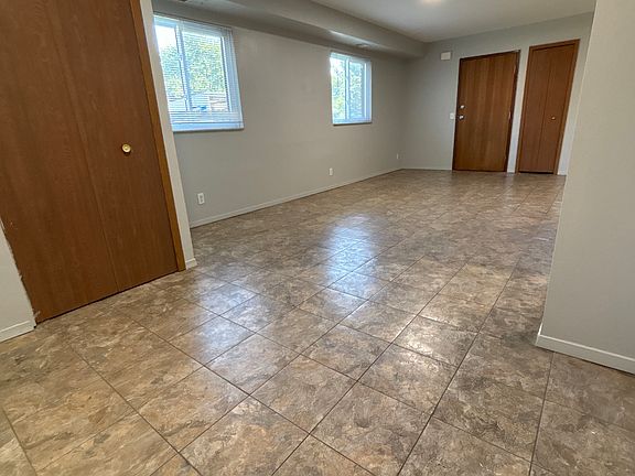 4th image of 819 Minnesota Dr #102
