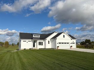 4616 Harkemas Creek Dr, Holland, MI 49424
