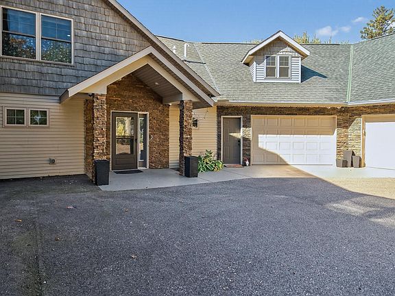 3rd image of 9805 Sharon Pl NW