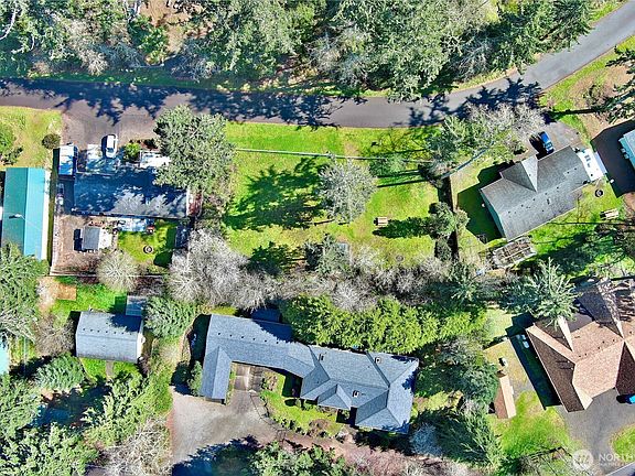 5th image of 783 Evergreen Avenue SE