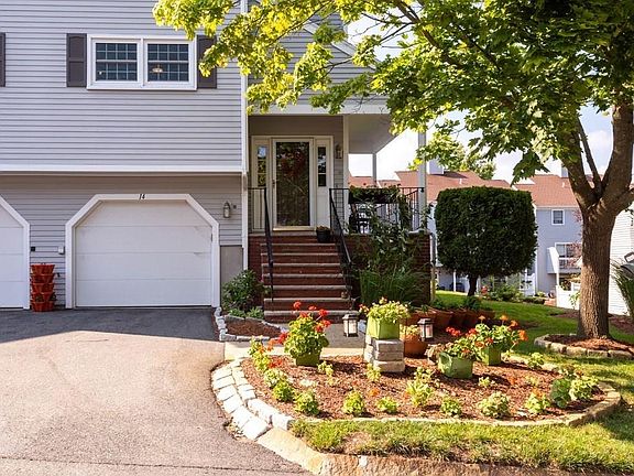 3rd image of 14 Tanglewood Ln #1104
