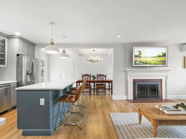 345 W Falmouth Highway, West Falmouth, MA 02540
