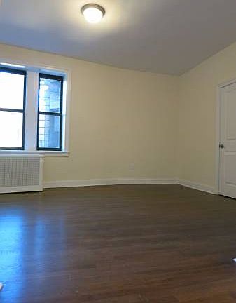 4th image of 8045 Kew Gardens Rd APT 304