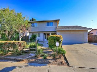1235 W H St, Dixon, CA 95620