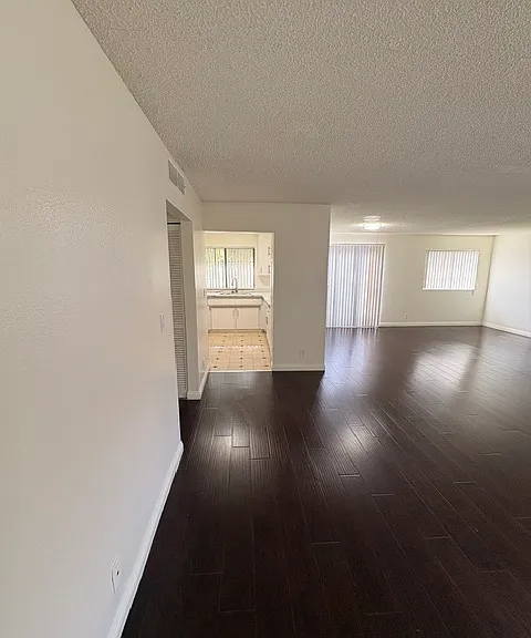 9129 Tobias Ave #212 — Photo 19