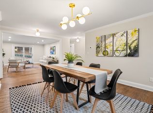 22 Parmalee Hill Rd, Newtown, CT 06470