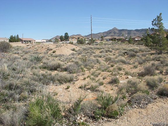2nd image of 2058 Pawnee Dr