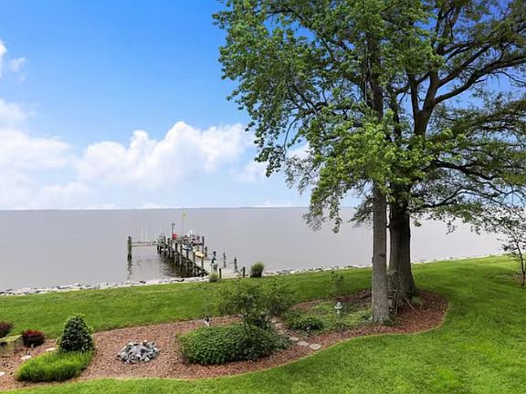 5th image of 820 Bay Front Ave