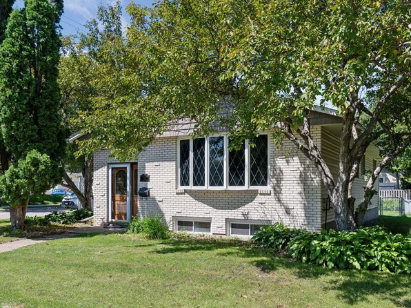 102 11th Ave N, Hopkins, MN 55343