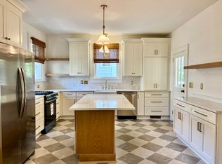 201 Hickory St, Charleston, SC 29407