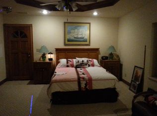 95 Shore Ln, Mayville, WI 53050
