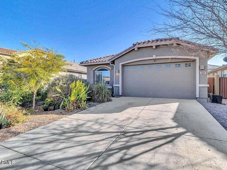 1st image of 327 W Tamarack Dr