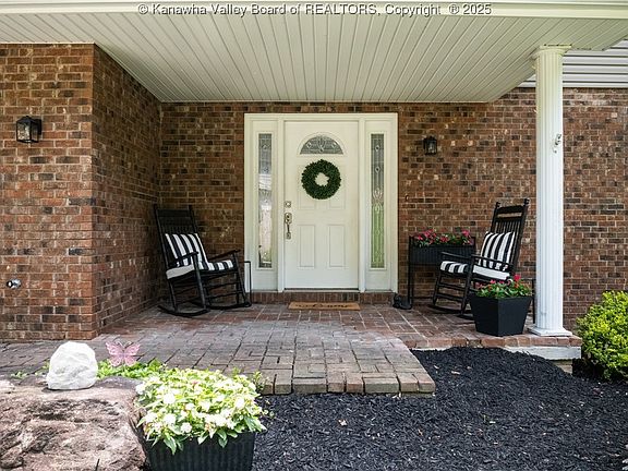 3rd image of 1597 Alexandria Pl