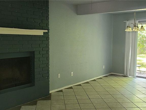 3rd image of 822 Sahara Ave #A