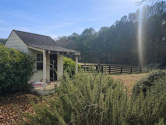 4th image of 2719 Tribble Mill Rd