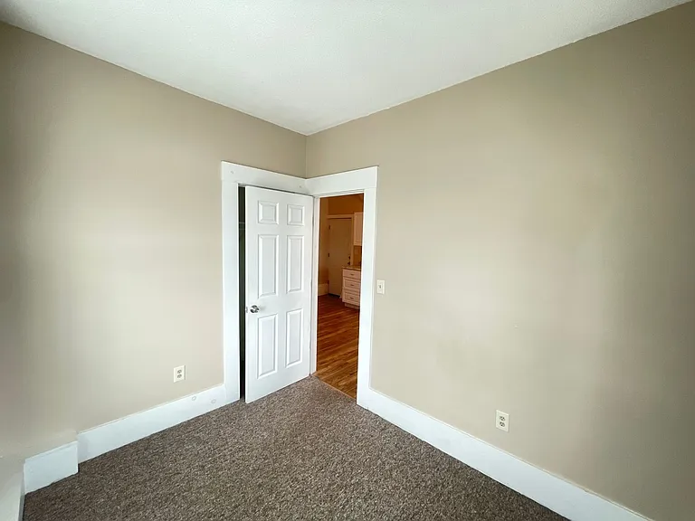 46 Glass St #6 — Photo 10