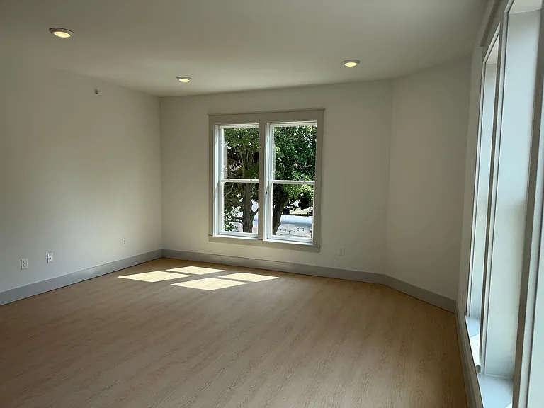 The Fitzgerald Apartments - Downtown Springdale — Photo 24