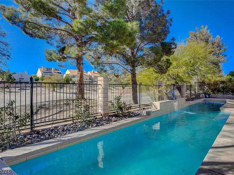 5429 Painted Sunrise Dr — Photo 63