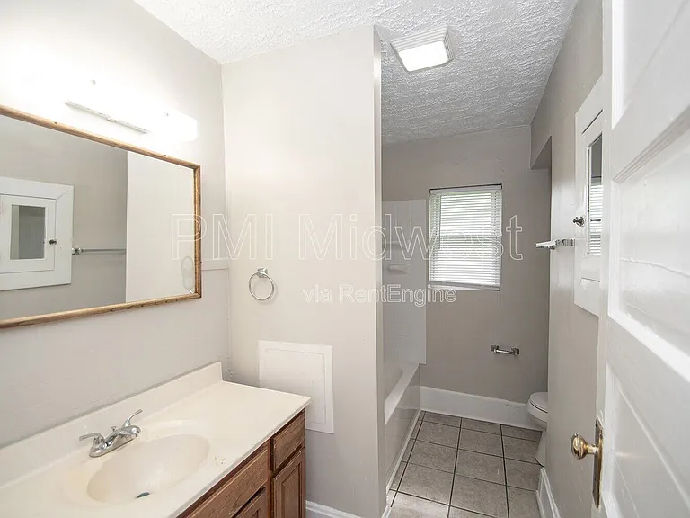 1541 E Ohio St — Photo 19