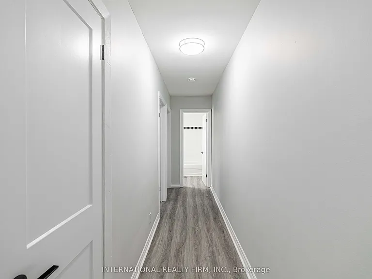 1284 Gramercy Park Pl — Photo 17