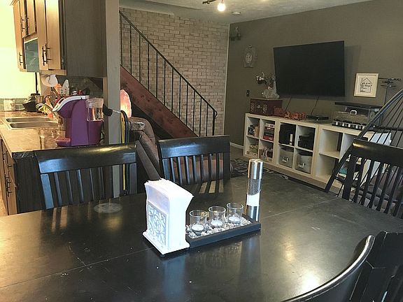 5th image of 520 River Oaks Dr