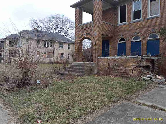 2683 Elmhurst
