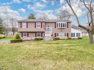 14 1/2 Terrace Dr, Newton, NJ 07860