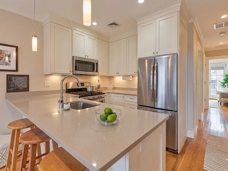 142 W Concord St #3 — Photo 4