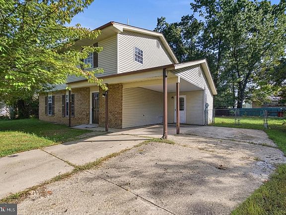 4th image of 721 University Dr