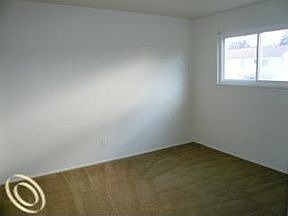 4th image of 22812 Longacre St