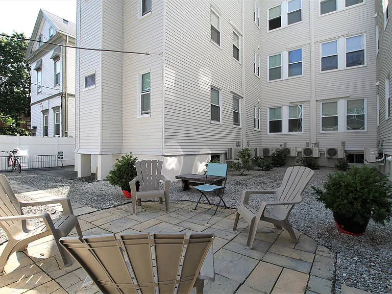 210 Waterman St #9 — Photo 7