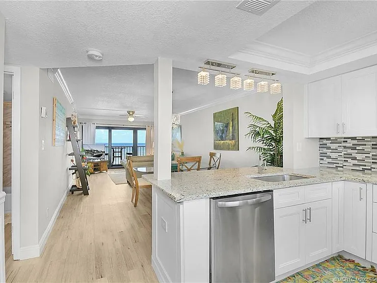 10310 S Ocean Dr #504 — Photo 5