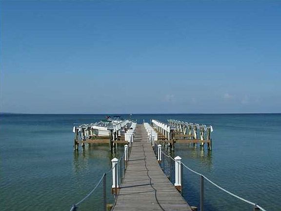 5th image of 94 Baybridge Dr