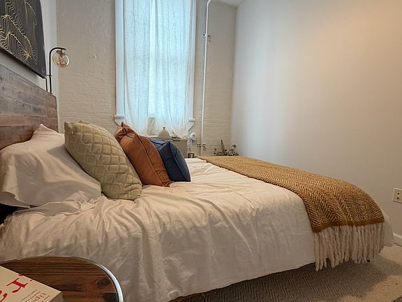 5th image of 112 Lincoln Ave #114