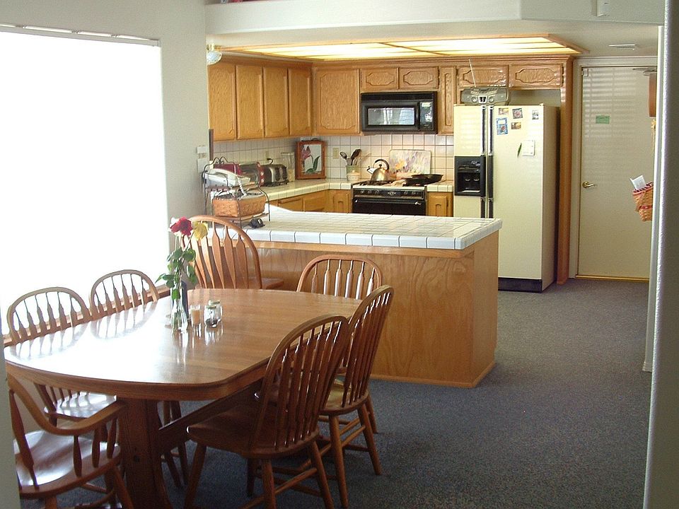 Dining & Kitchen