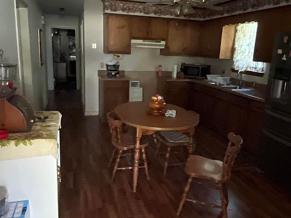 3rd image of 424 Wingo Rd
