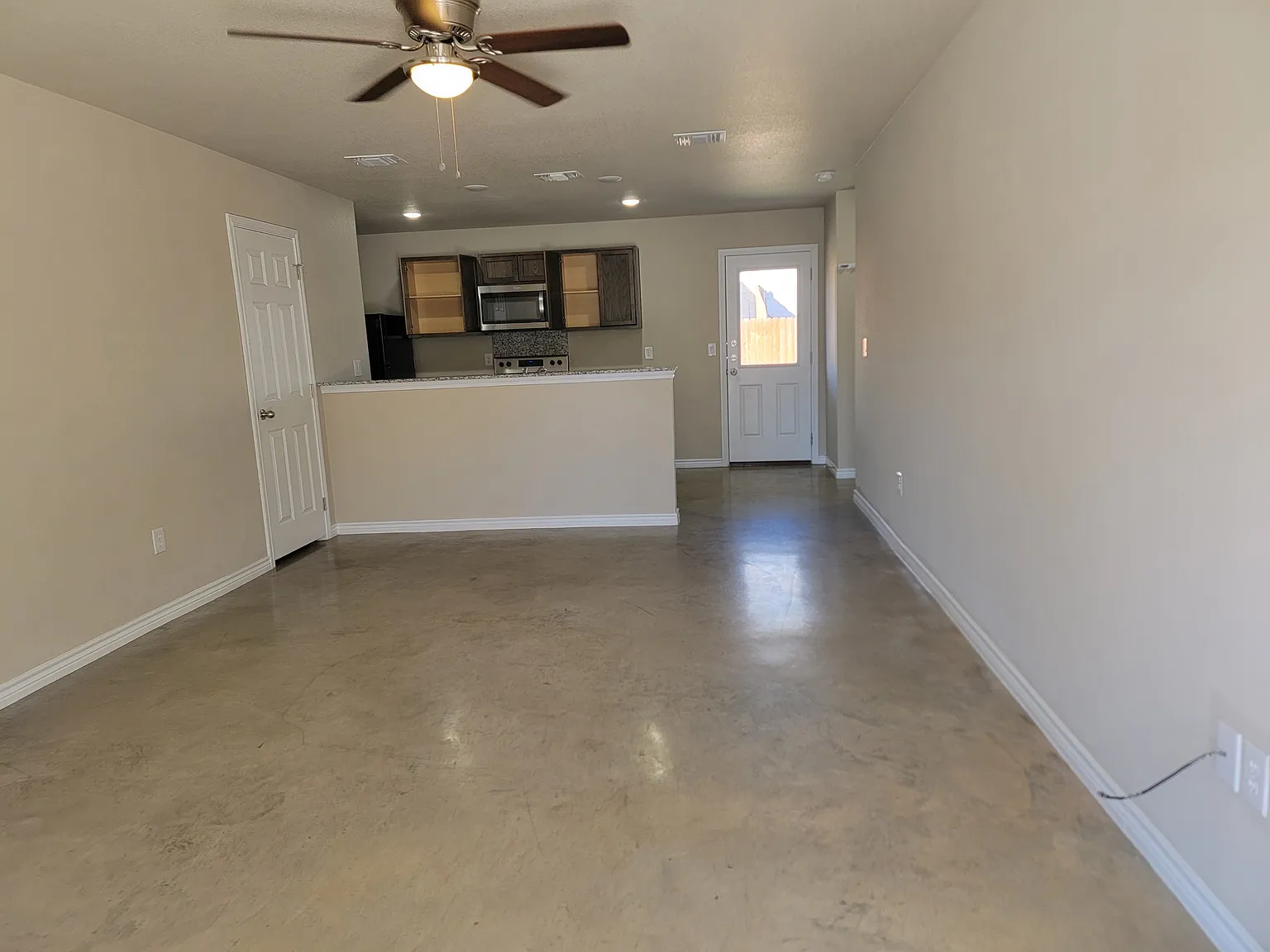 507 Stringer Street - B — Photo 4