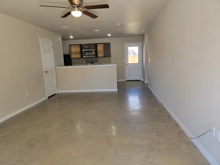 507 Stringer St #B — Photo 4