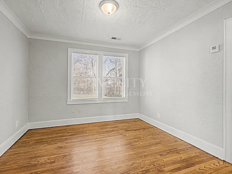 1052 National St — Photo 9