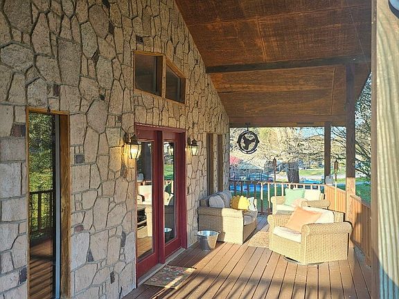 4th image of 188 Cross Creek Rd