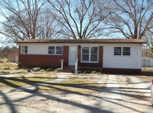 921 Cleveland St, Roanoke Rapids, NC 27870
