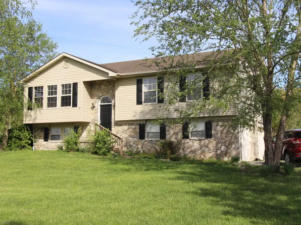 312 Springhurst Dr, Berea, KY 40403