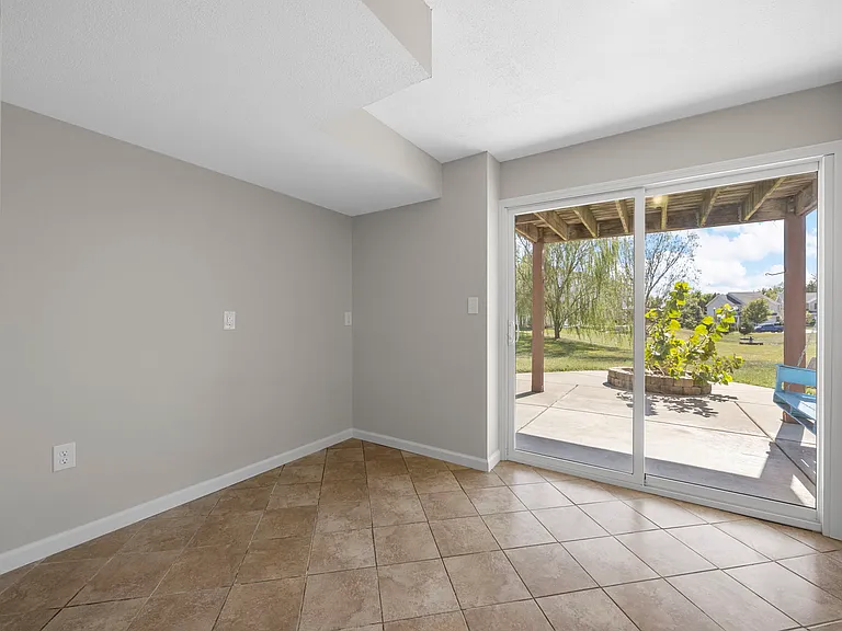 1012 Chesterfield Dr — Photo 34