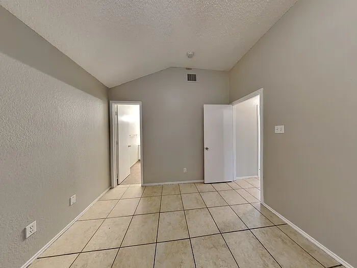 3104 Stonewall Ln — Photo 7