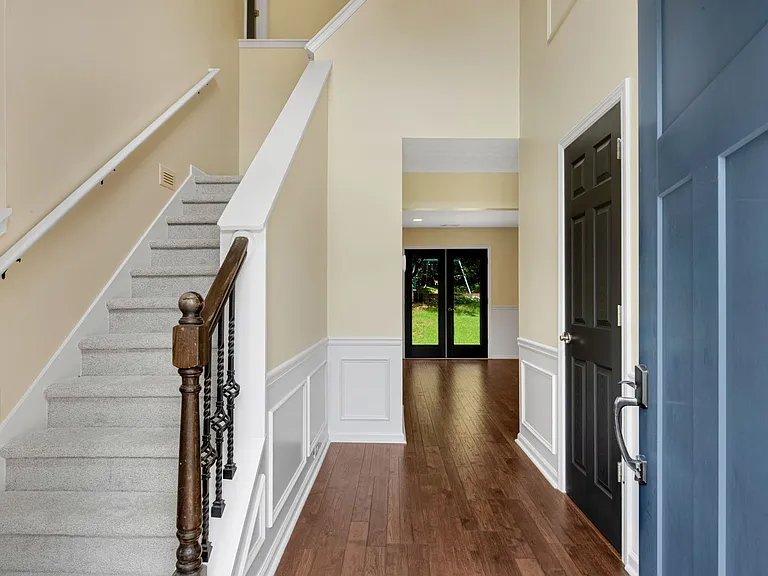 1735 Berry Ct — Photo 3