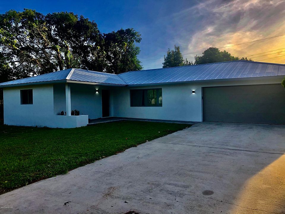 1st image of 2307 Greenway Dr